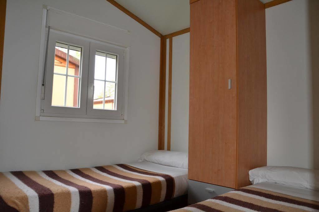 Camping Fuentes Blancas Burgo Esterno foto